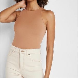Express Body Contour top